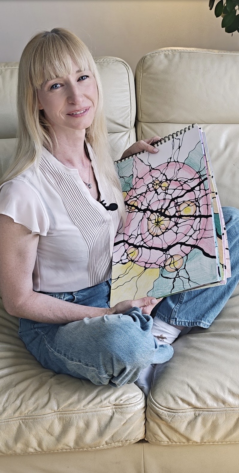 Rysunek neurograficzny w formie neuronu – nowe połączenia